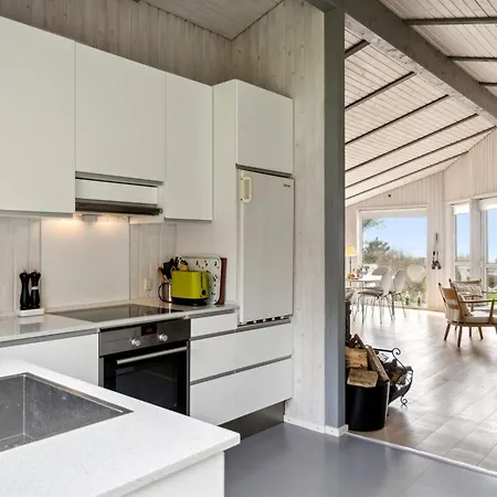 Marius - 30m From The Sea By Interhome *